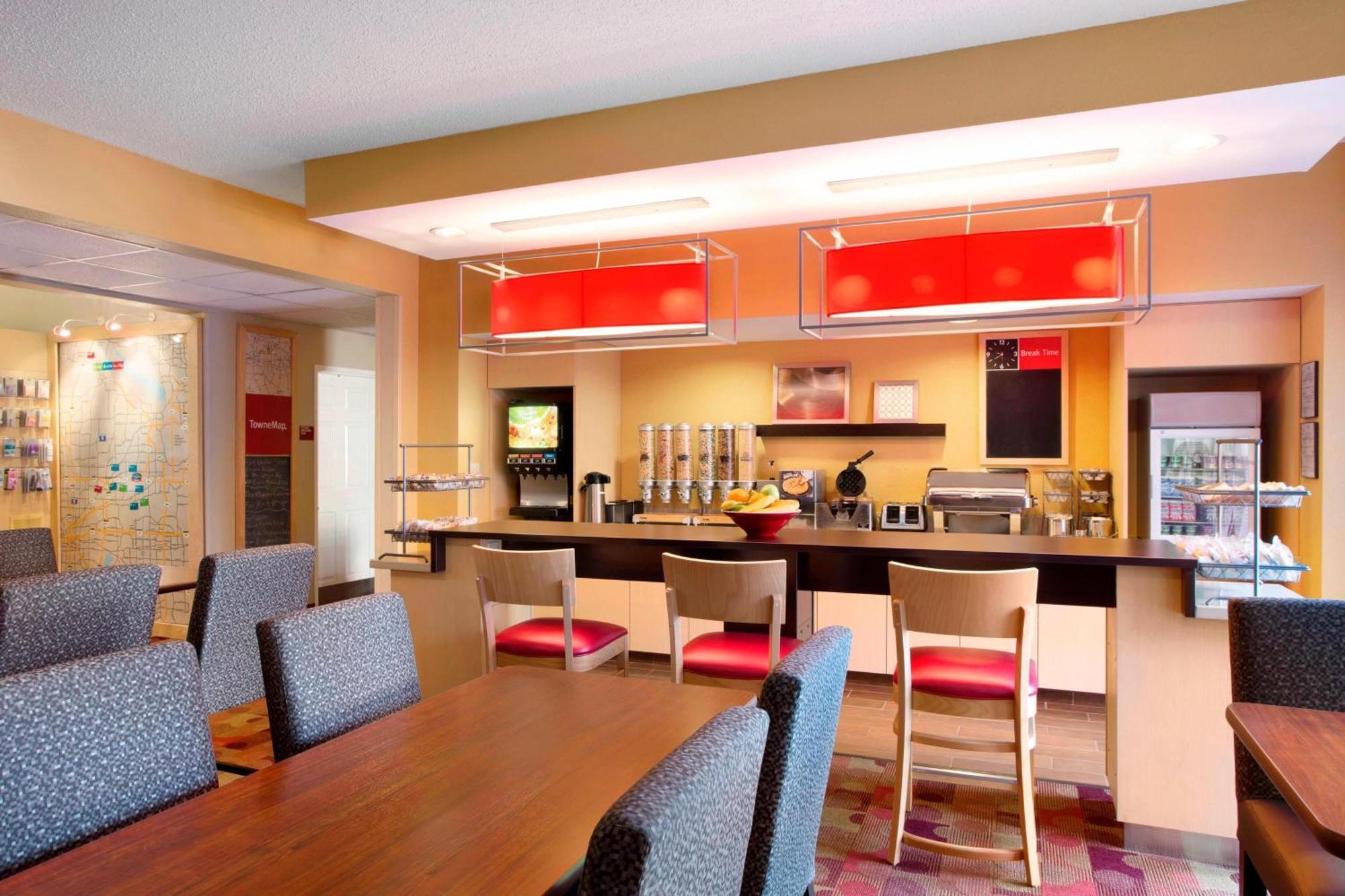 Towneplace Suites By Marriott Dallas Бедфорд Экстерьер фото